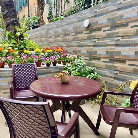 Hotel Regent Vatika Kalkuta Zewnętrze zdjęcie